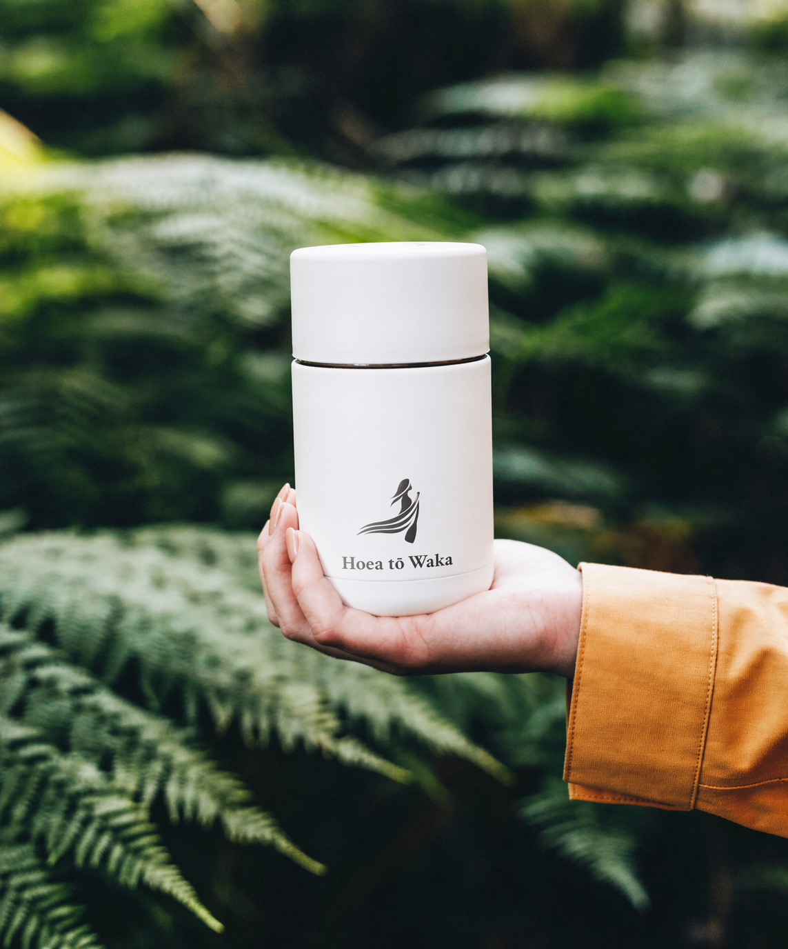 Hoea tō Waka travel mug mockup